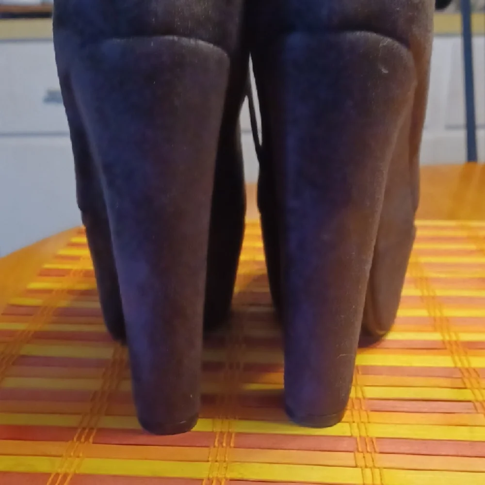 Speed Limit 98 Black Platform Lace-Up Ankle Boots Size 8